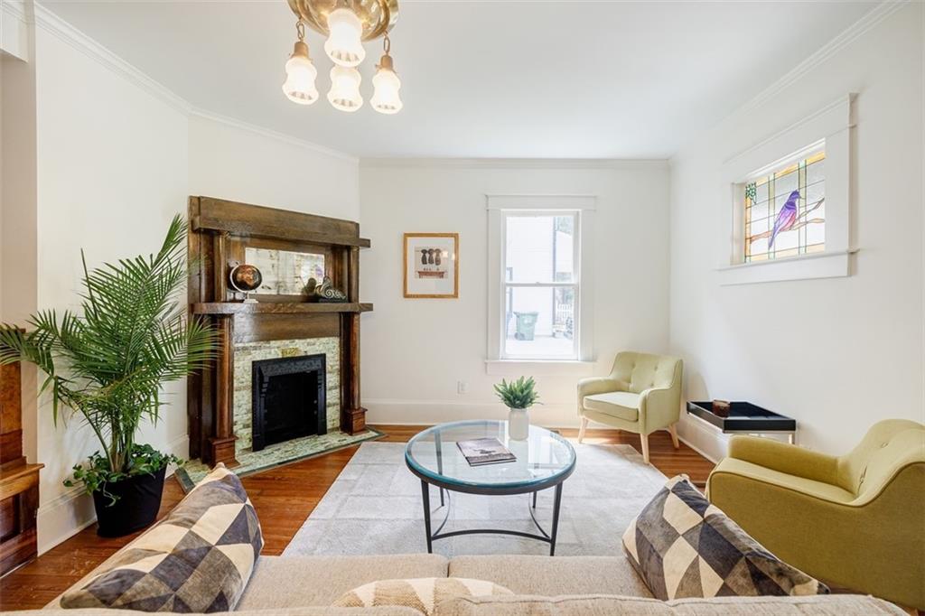 54 BATES Avenue SE