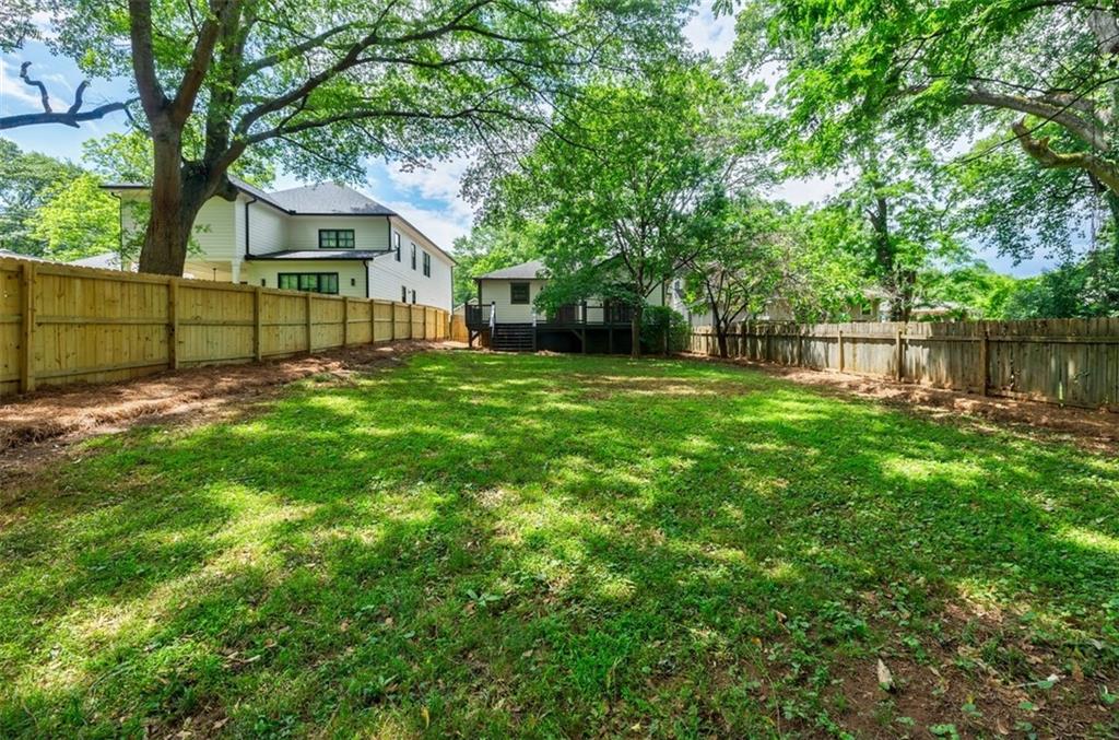 54 BATES Avenue SE