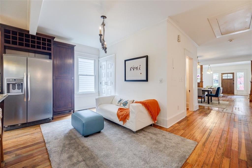 54 BATES Avenue SE