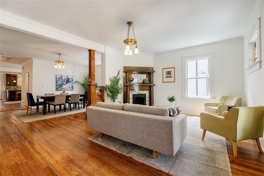 54 BATES Avenue SE