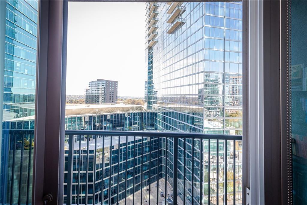 1080 Peachtree Street NE Unit 1305