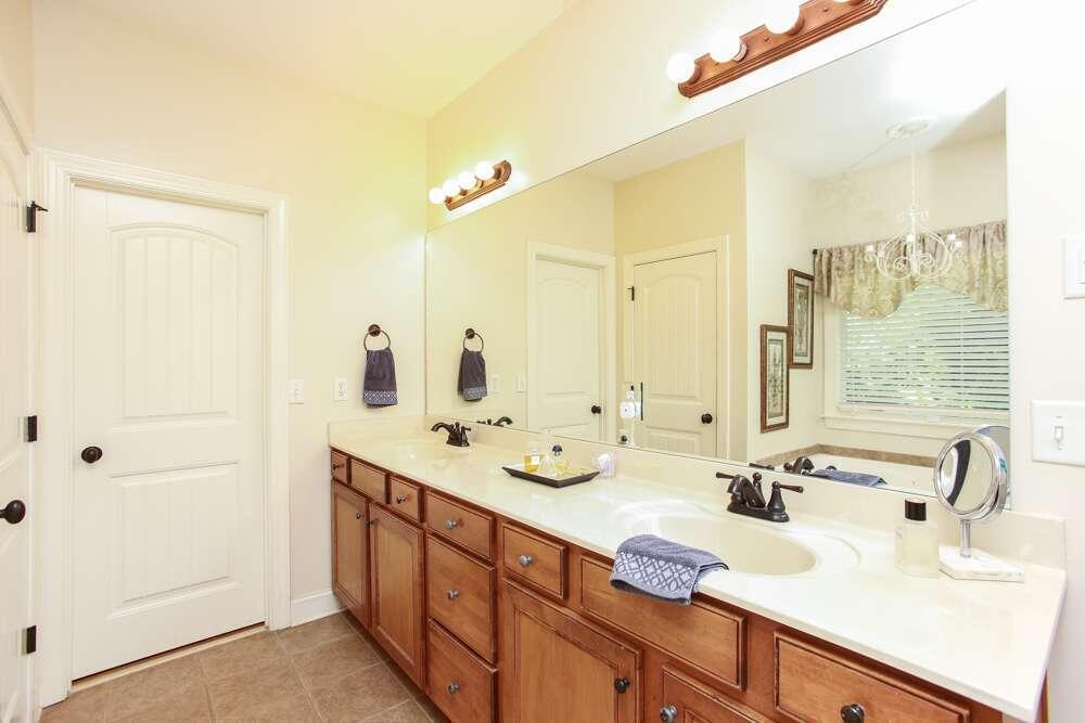 313 Wooded Glen Lane