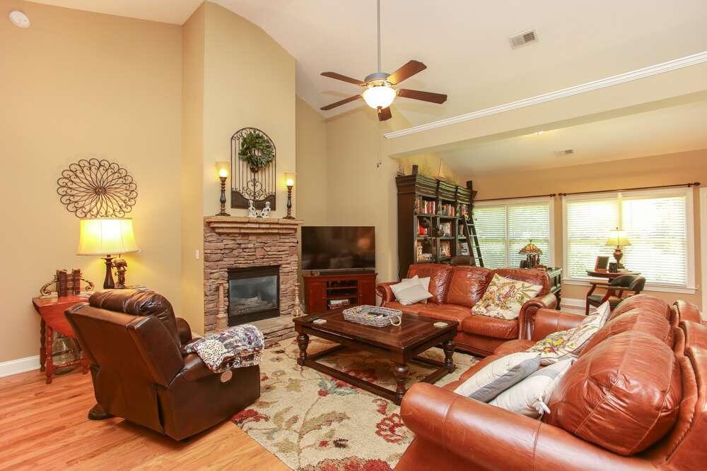 313 Wooded Glen Lane