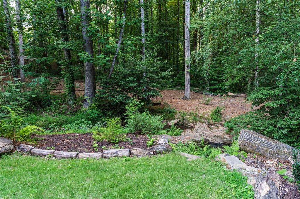 803 Birds Mill SE