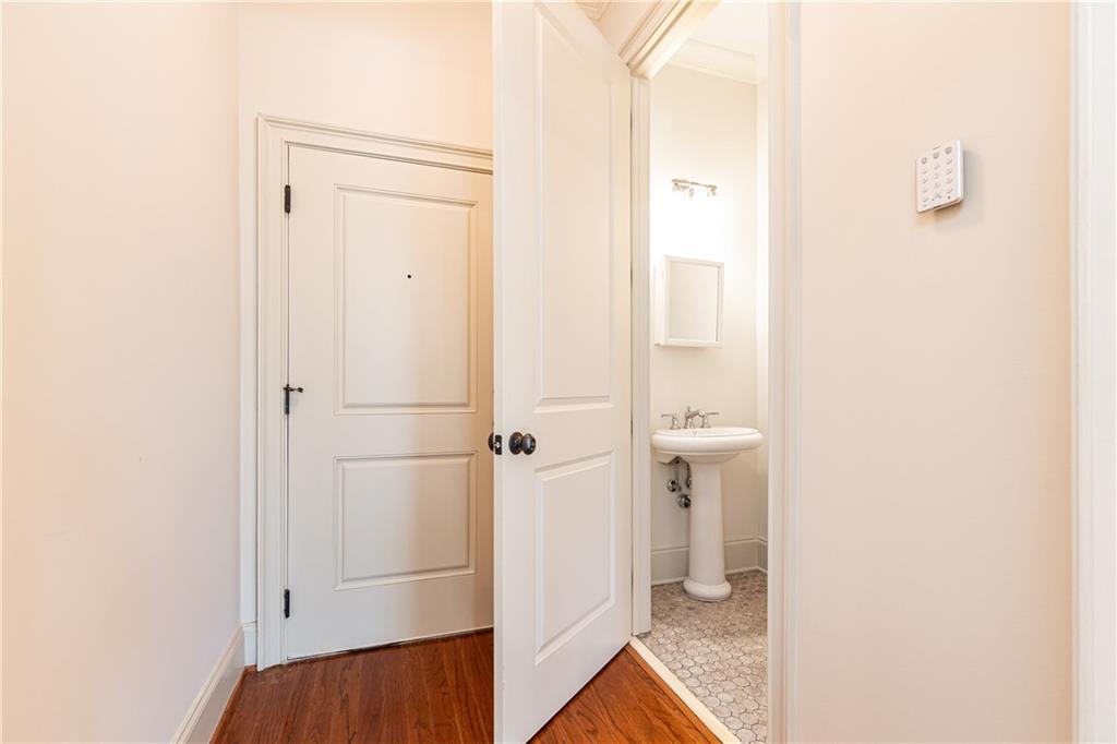 3635 E Paces Circle NE Unit 1418