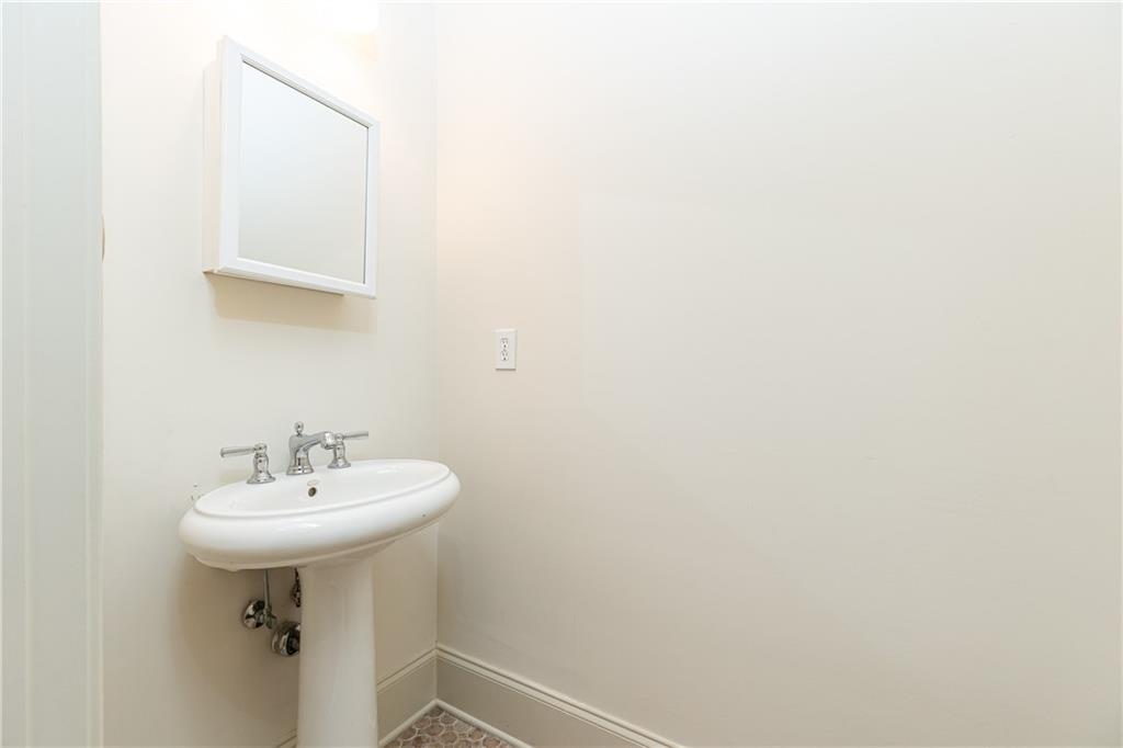 3635 E Paces Circle NE Unit 1418