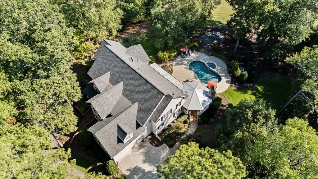 925 Pleasant Hollow Trail