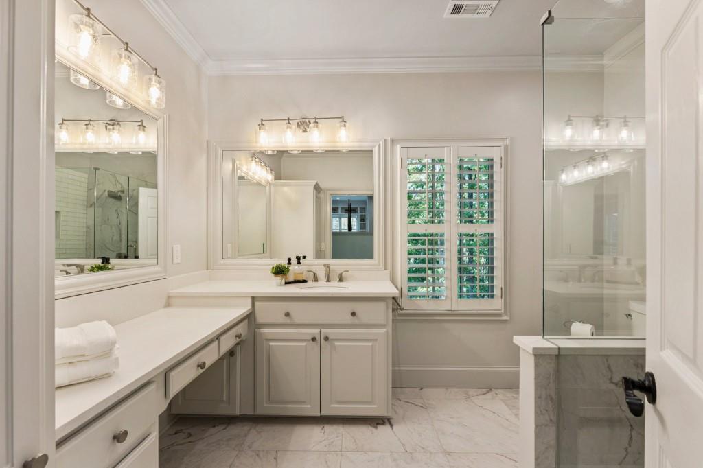 925 Pleasant Hollow Trail