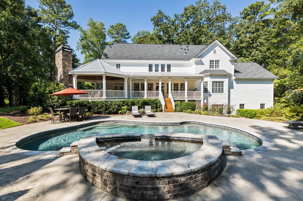 925 Pleasant Hollow Trail