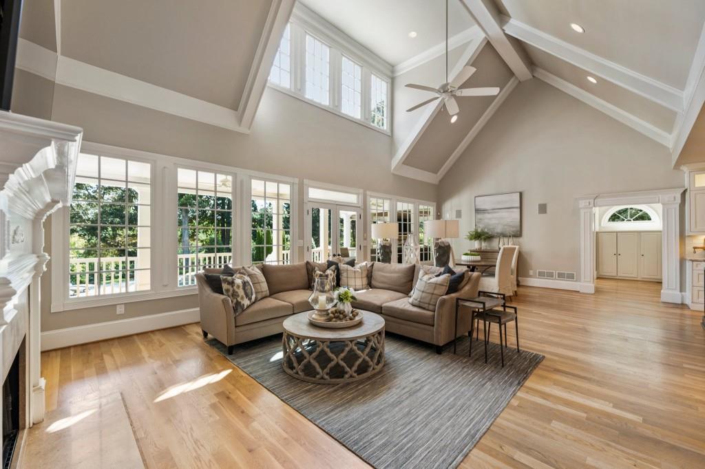 925 Pleasant Hollow Trail