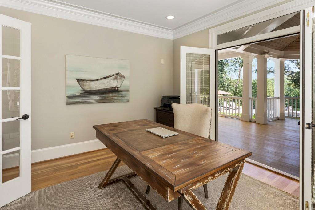 925 Pleasant Hollow Trail