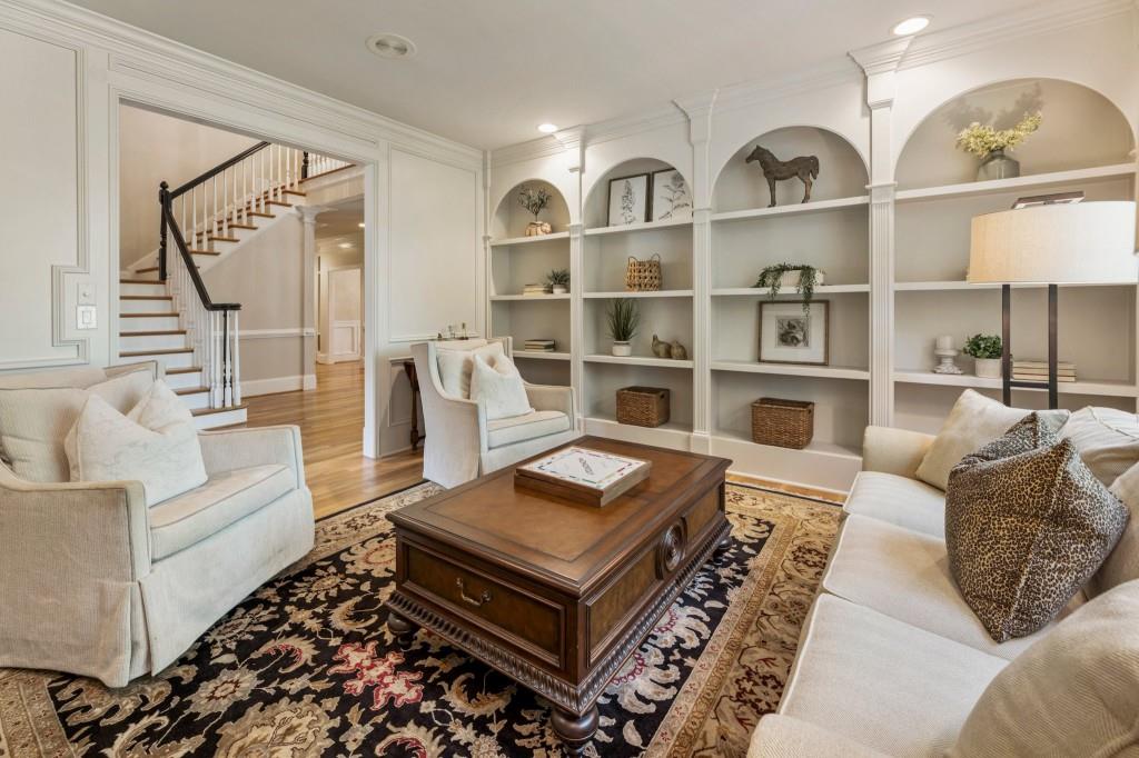 925 Pleasant Hollow Trail