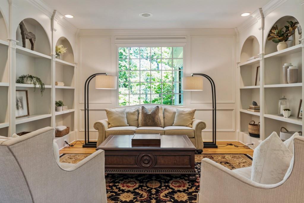 925 Pleasant Hollow Trail