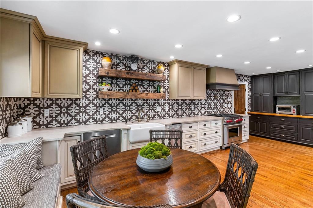 2746 Margaret Mitchell Drive NW