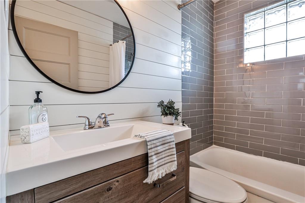 1355 Euclid Avenue NE Unit A4