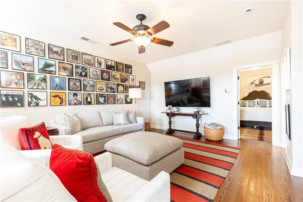 2775 Paces Lookout Lane SE
