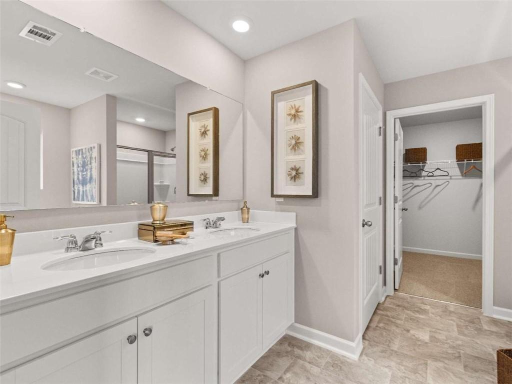 6103 Zephyr Lane E