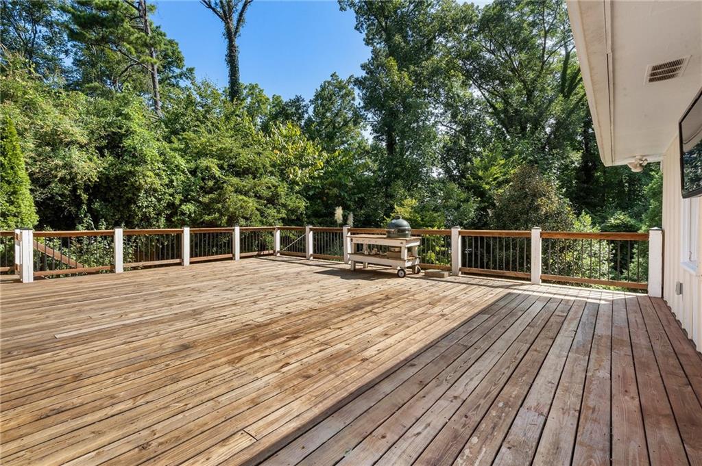 1886 Fairway Circle NE