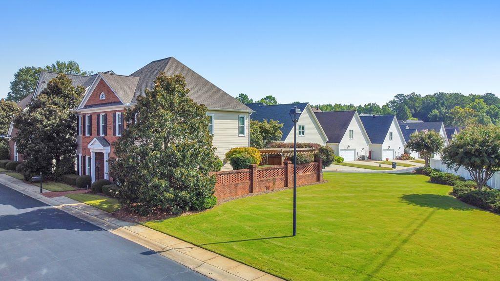 1490 Herndon Lane