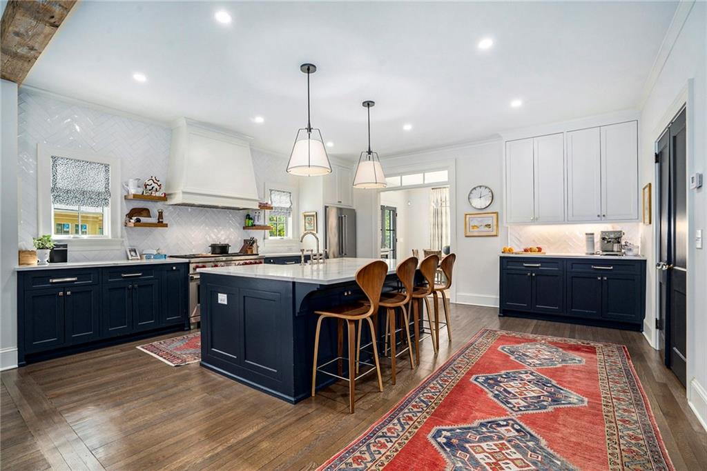 85 Peachtree Hills Avenue NE