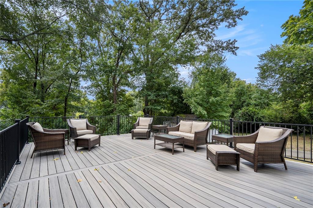 85 Peachtree Hills Avenue NE