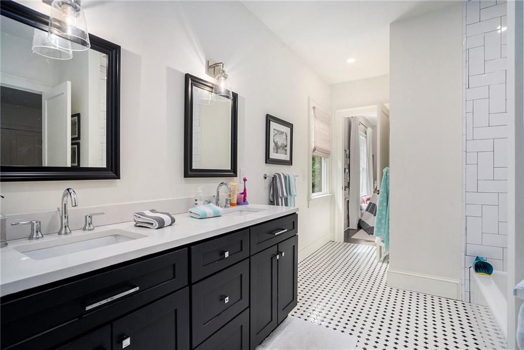 85 Peachtree Hills Avenue NE
