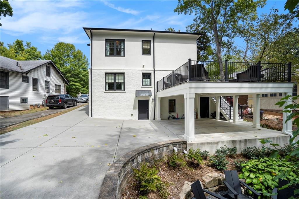 85 Peachtree Hills Avenue NE