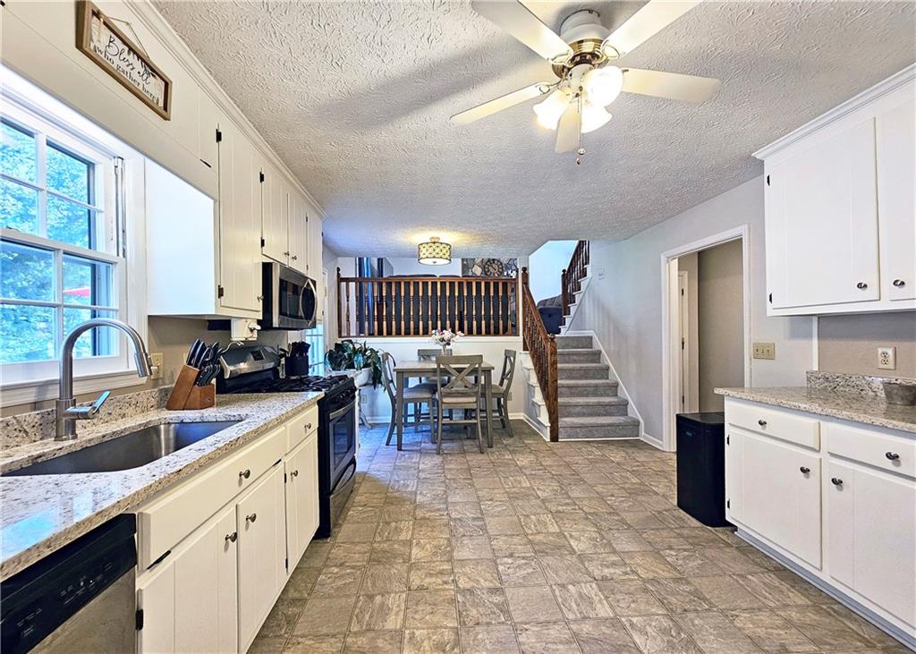 6273 New Mill Trail