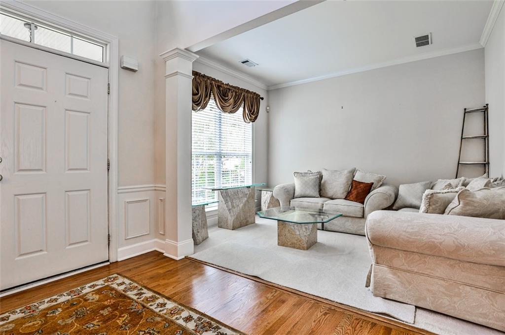122 Westchester Drive SE