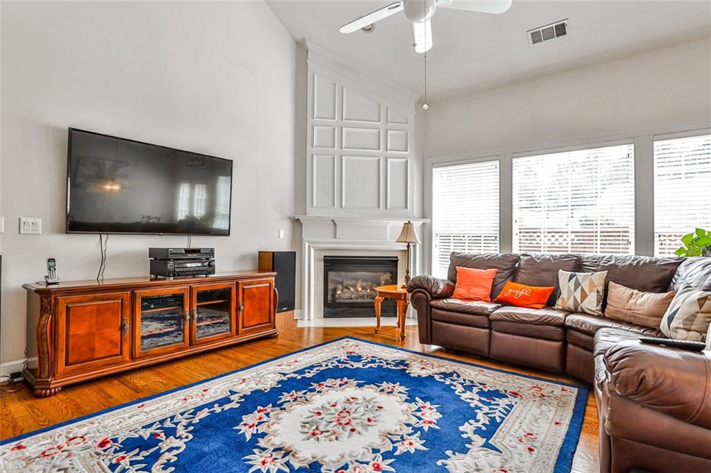 122 Westchester Drive SE