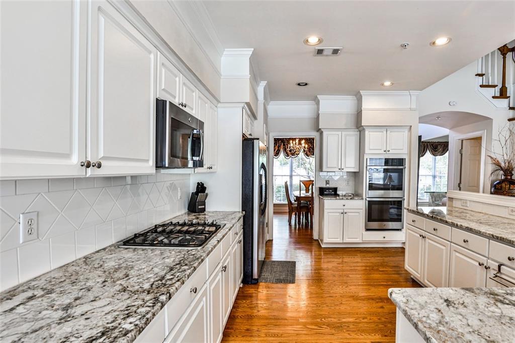 122 Westchester Drive SE