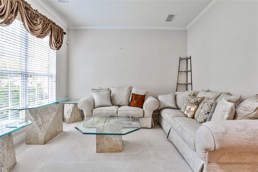 122 Westchester Drive SE