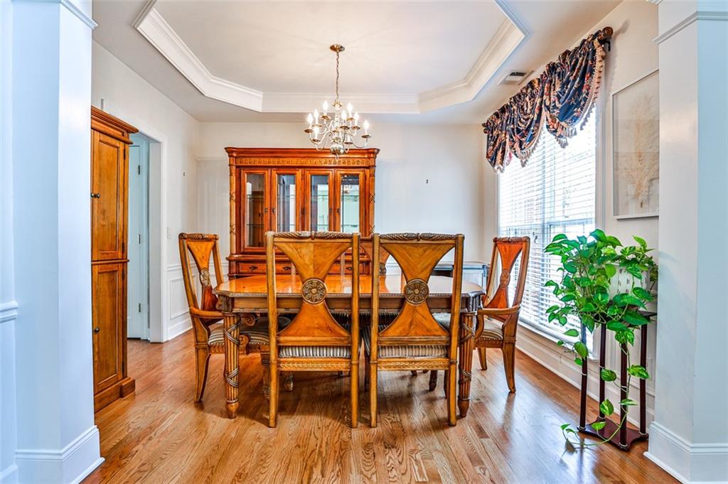 122 Westchester Drive SE