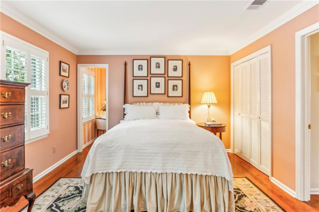 70 Old Ivy Road NE Unit 10