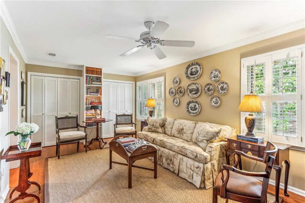 70 Old Ivy Road NE Unit 10
