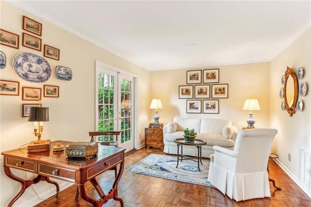 70 Old Ivy Road NE Unit 10
