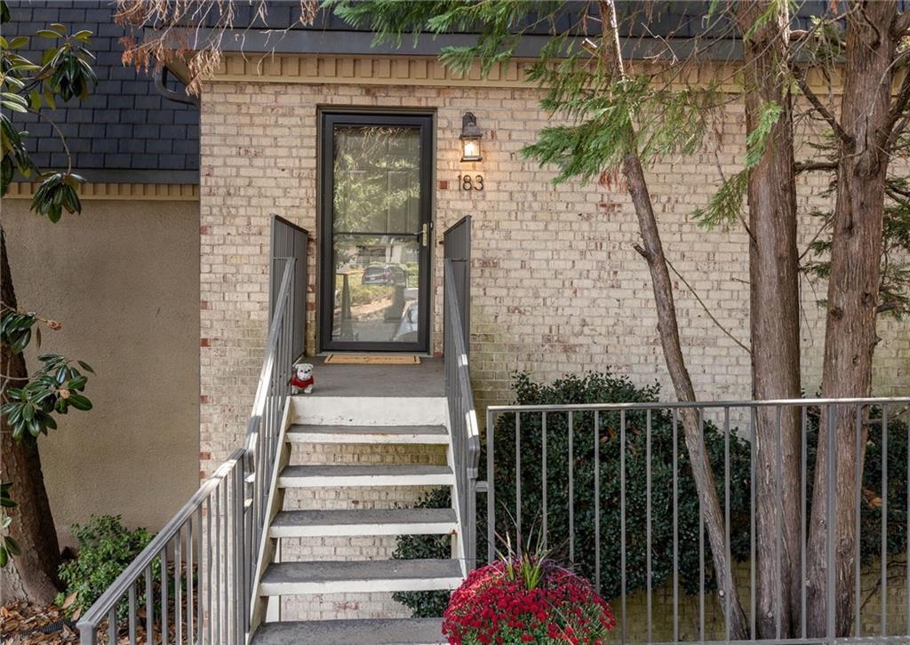 183 Amherst Place NW