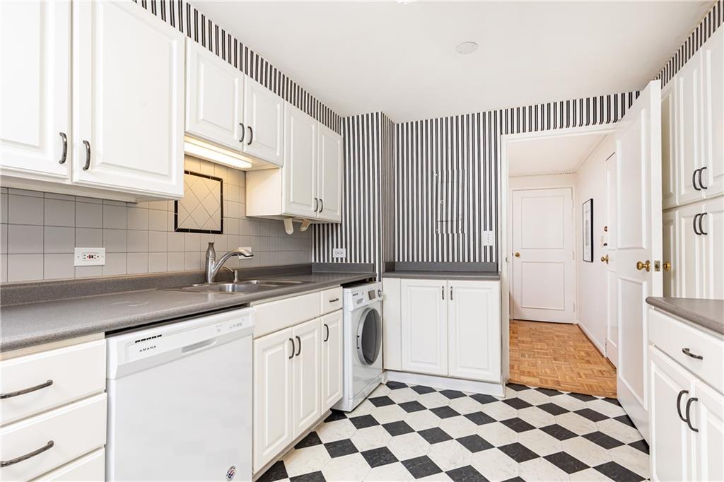 2637 Peachtree Road NE Unit 410