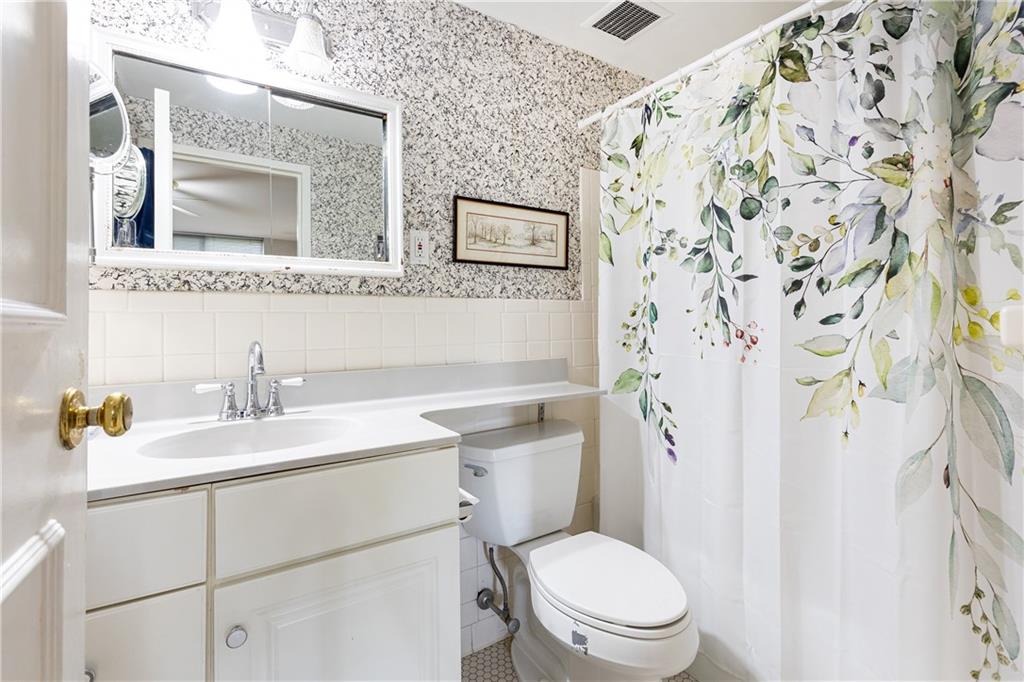 2637 Peachtree Road NE Unit 410