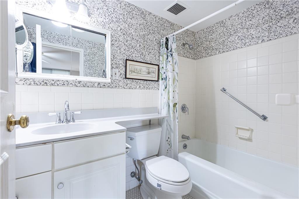 2637 Peachtree Road NE Unit 410