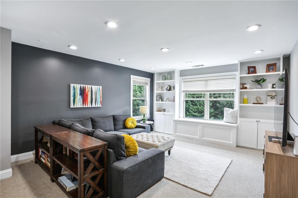 2091 Old Georgian Terrace NW