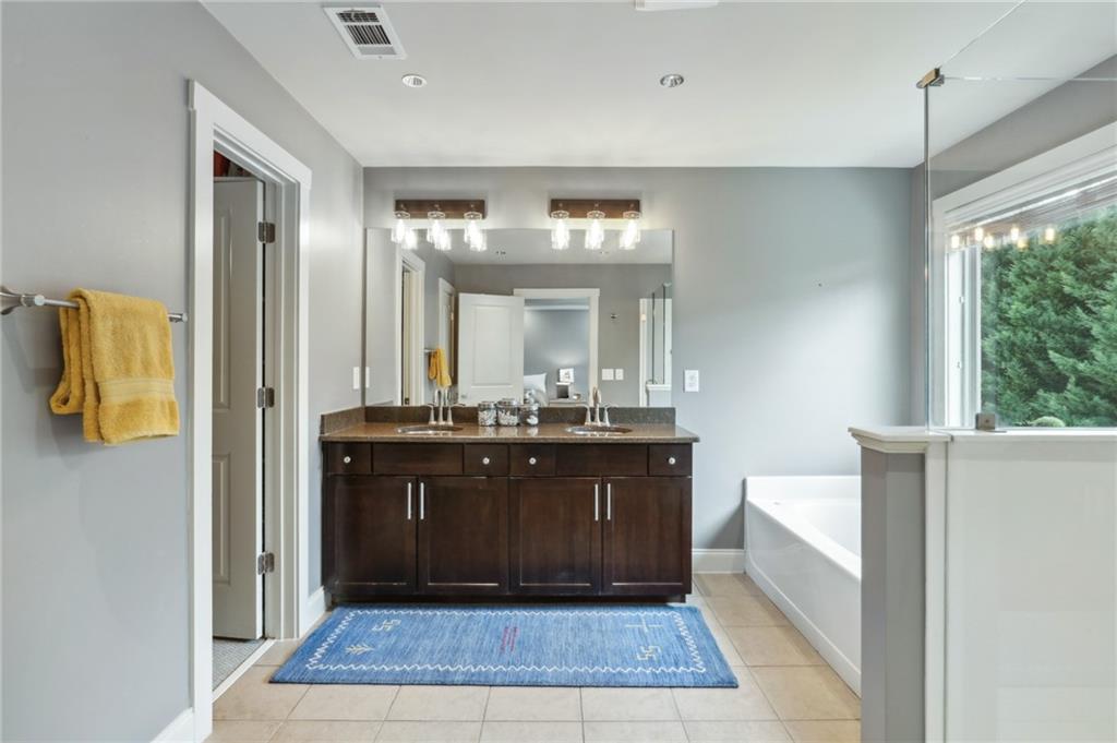 2091 Old Georgian Terrace NW