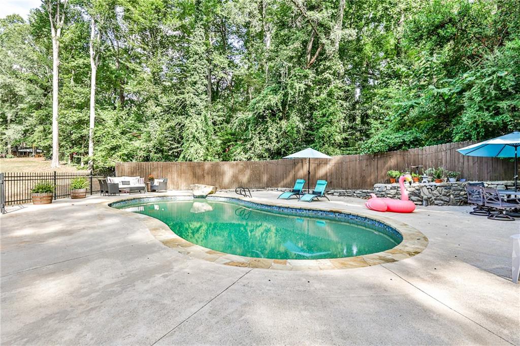 891 Brentwood Drive SE