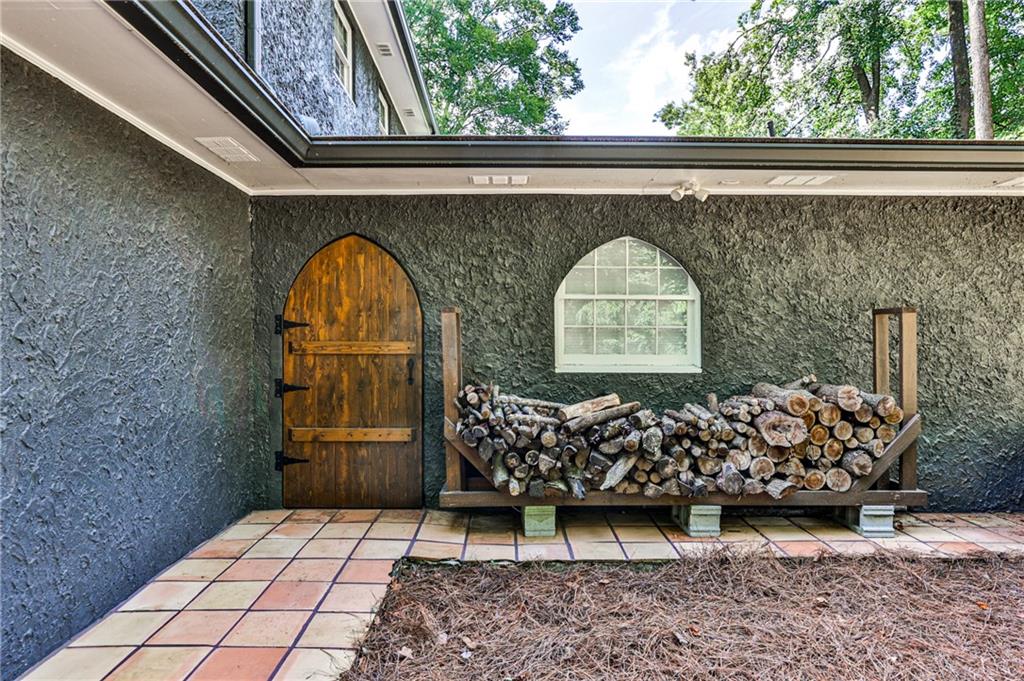 891 Brentwood Drive SE