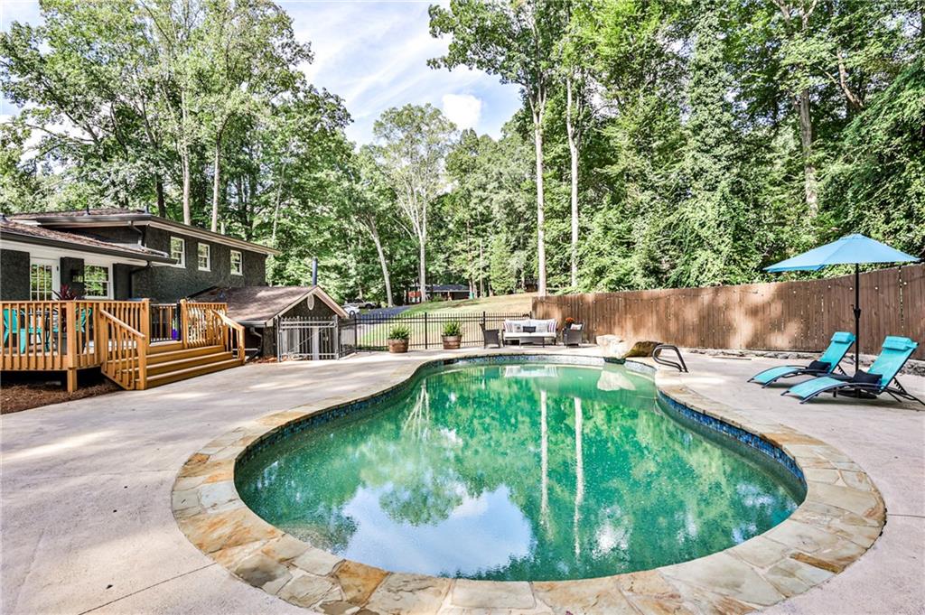 891 Brentwood Drive SE