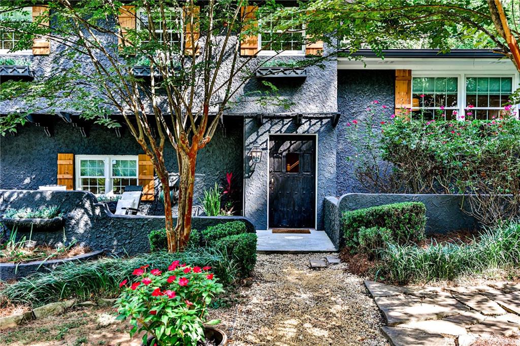 891 Brentwood Drive SE
