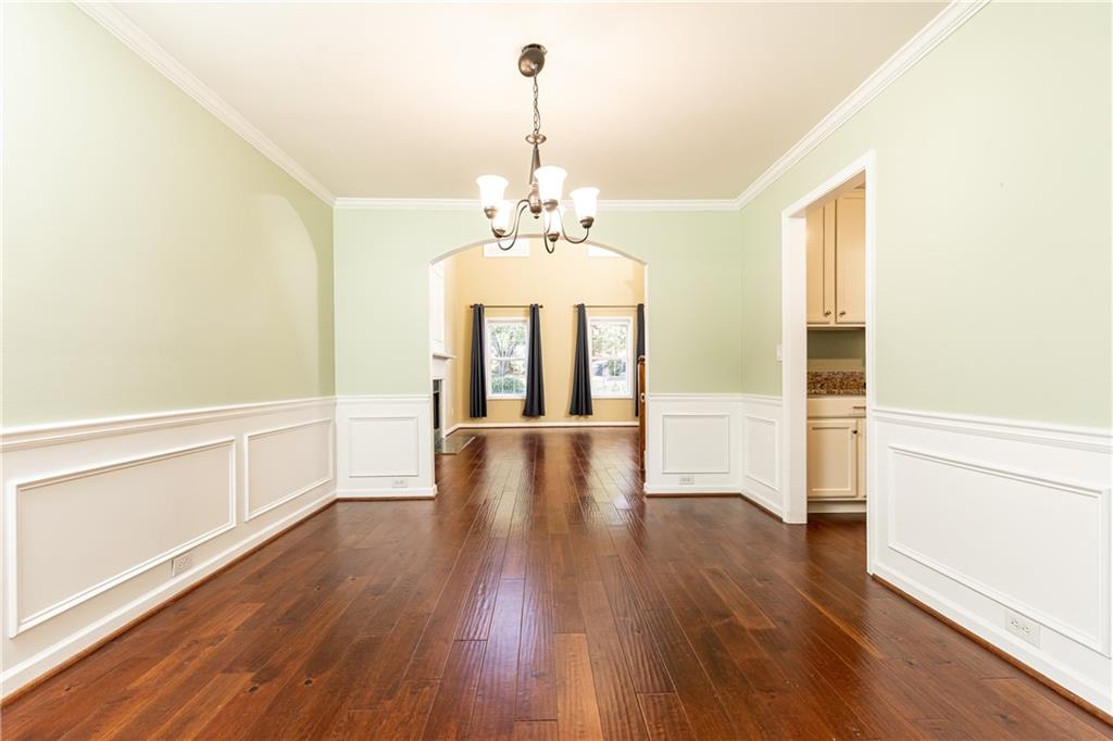 908 Soaring Way