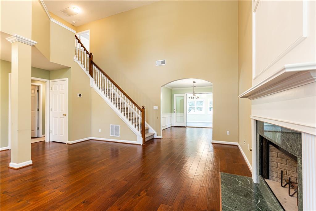 908 Soaring Way