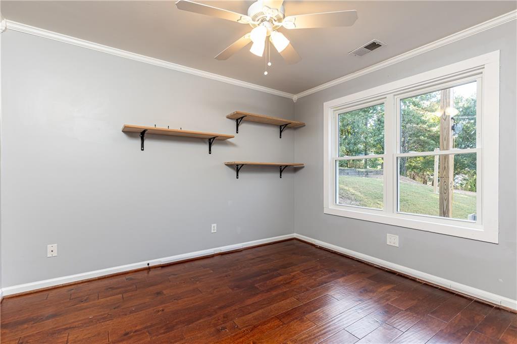 908 Soaring Way