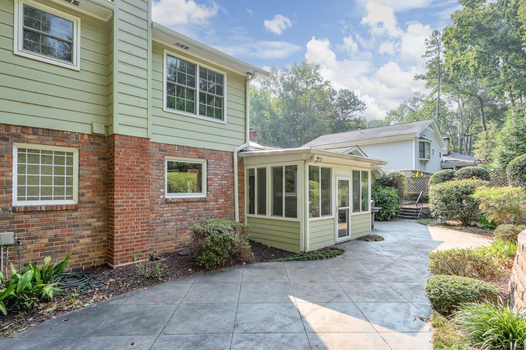 2404 Riverglenn Circle
